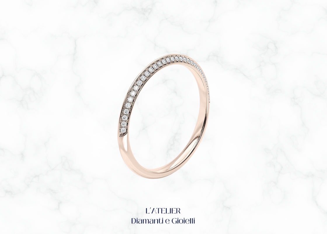 Elegante anello pavé in oro 18 carati con due file parallele di diamanti brillanti incastonati. Gioiello lussuoso e scintillante