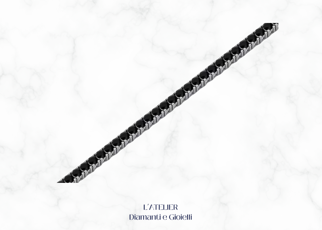 Bracciale modello tennis con diamanti neri incastonati su oro bianco o platino, su sfondo scuro. Gioiello di lusso e raffinatezza.