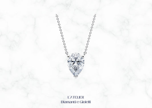collana modello punto luce con diamante naturale a forma di goccia