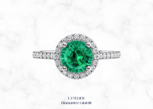 Natural Emerald and Diamond Halo Ring in 18kt Gold | Atelier Diamanti e Gioielli