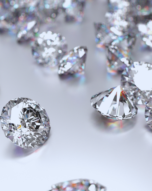 Diamanti Creati in Laboratorio vs Diamanti Naturali: Qual è la Differenza?